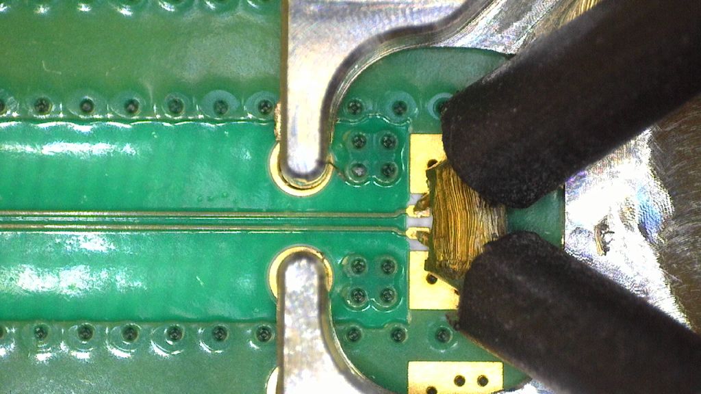 图 4：packetmicro delta‑l 4.0 探头和测试电路板